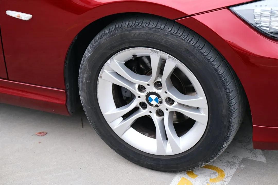 18款宝马318i二手价格 (宝马318i 倒车镜怎么设置自动翻转)