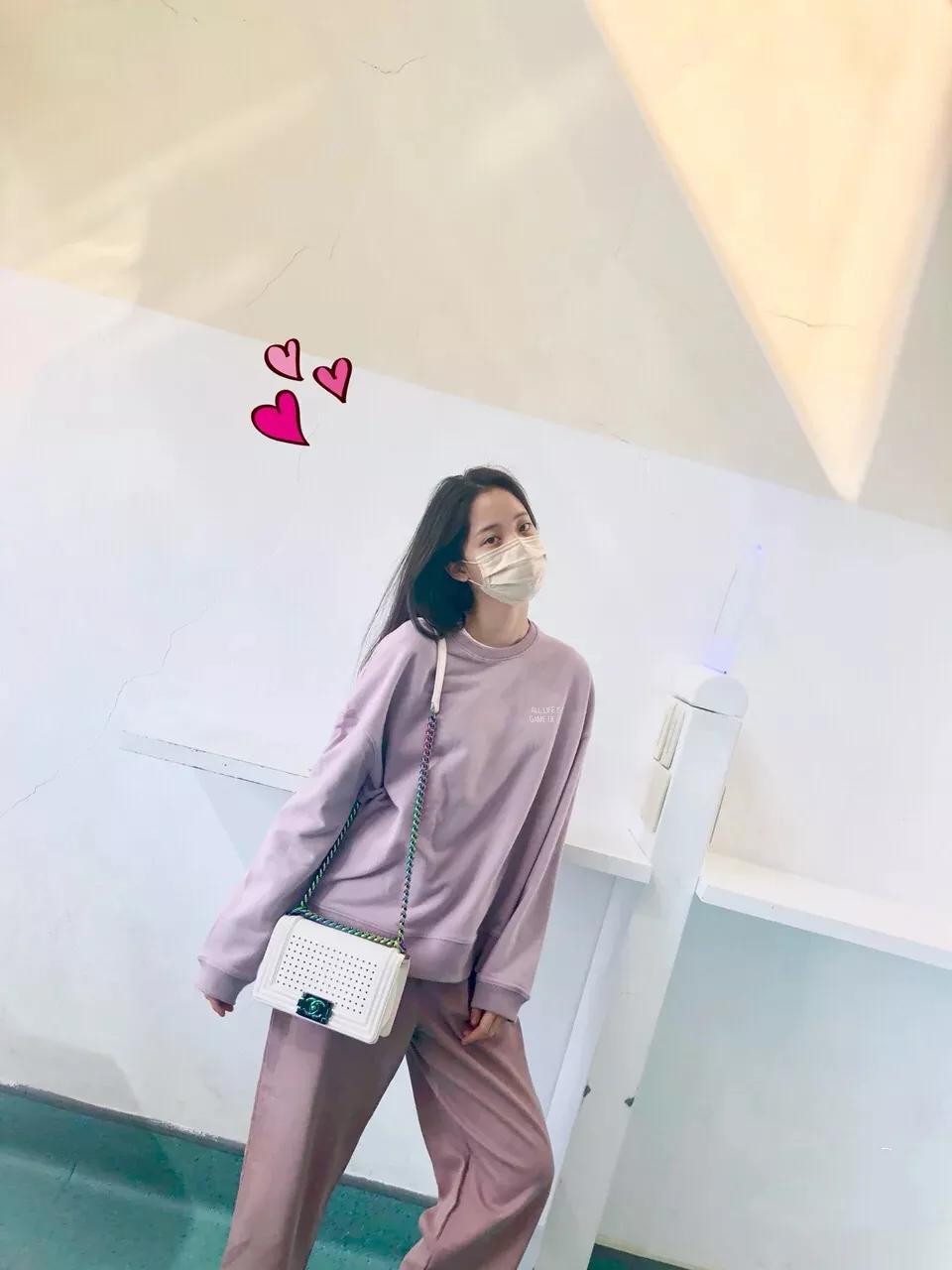 活力十足运动少女,穿搭秋季女青春活力运动