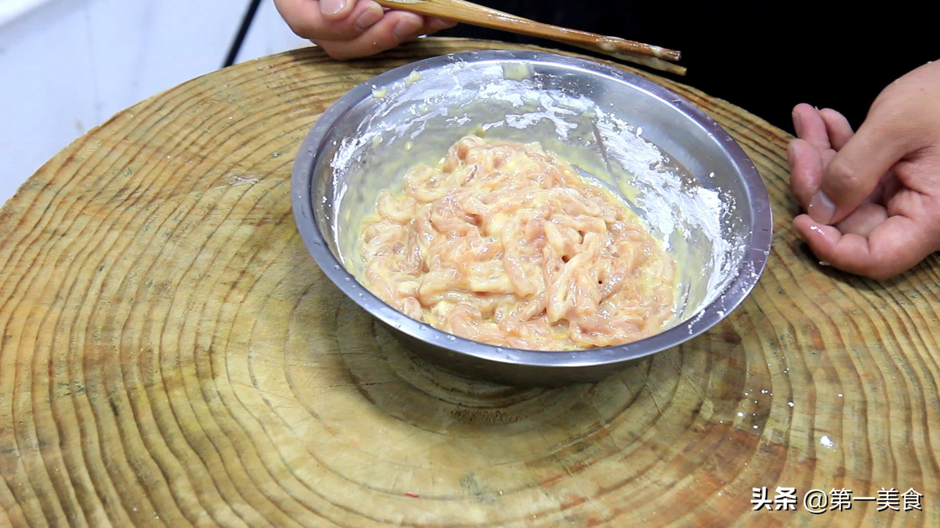 炒肉的时候怎么让肉能够鲜嫩顺滑,炒肉怎么才能炒得又嫩又香