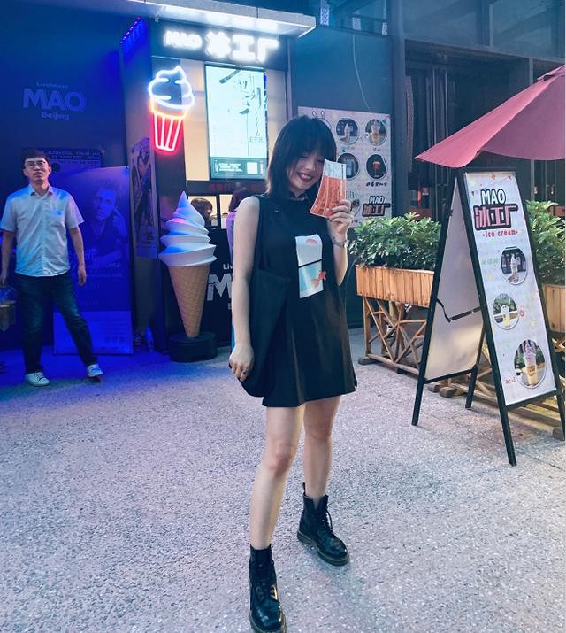 夏天穿的靴子时尚版穿搭,谁说夏季不能穿长靴