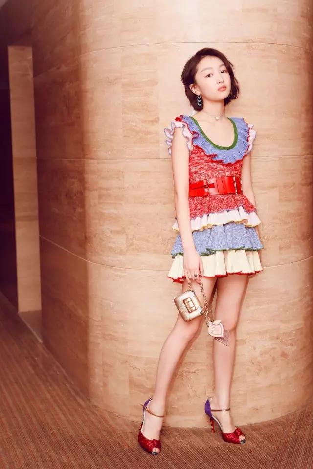 周冬雨过去的小粗腿,小粗腿逆袭