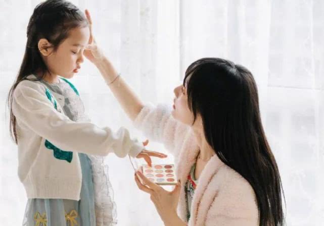 甘薇李小璐董璇,曝董璇李小璐甘薇聚会