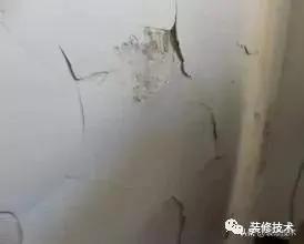 腻子脱粉的原因和处理方法,腻子起泡掉皮是怎么回事
