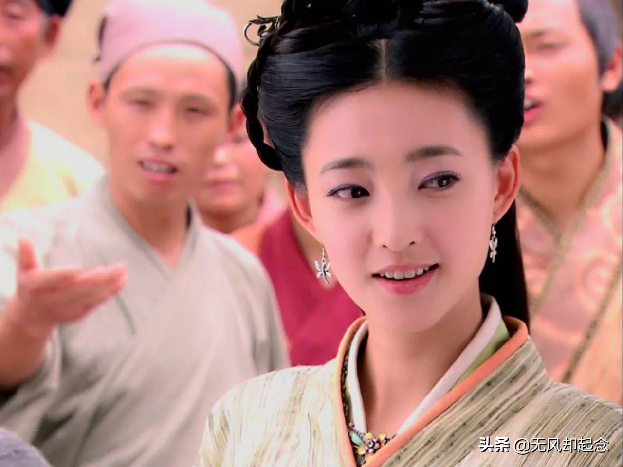 刁蛮小姐新婚夜收到匿名对联，上联为：吕府姑娘，下口大过上口