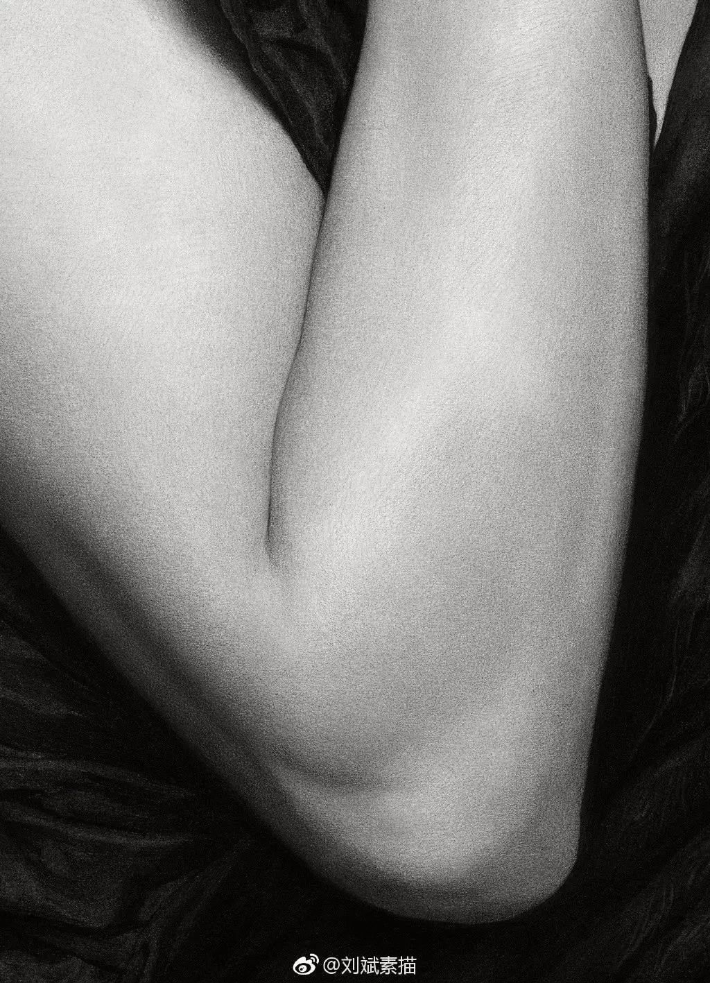 如何用一支炭笔表现素描的结构和质感?一篇告诉你