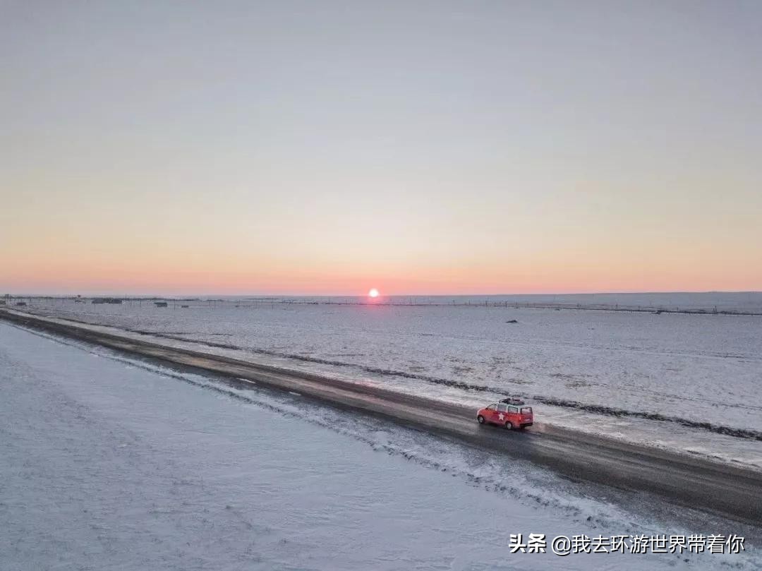 三个人一辆面包车环游世界,3个小伙开面包车