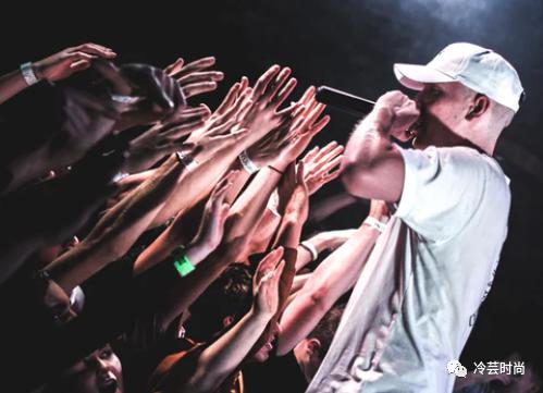 追星怎么快速涨粉丝,追星怎样赚钱