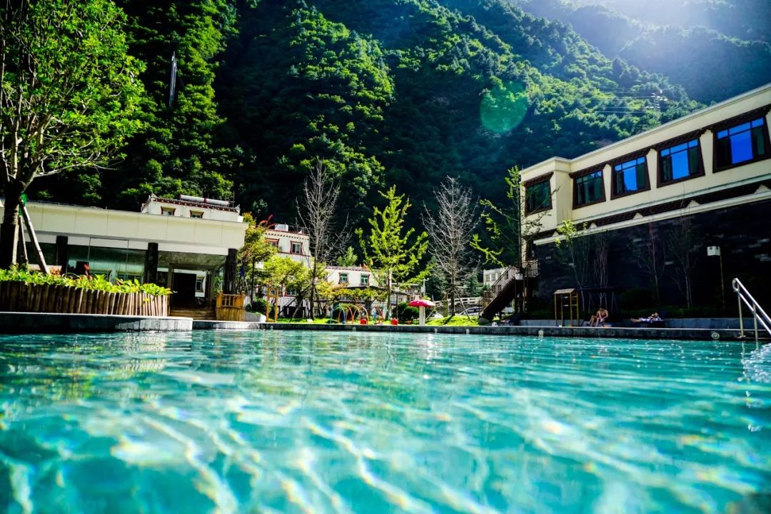 去古尔沟泡温泉住哪,去古尔沟温泉4月要带什么