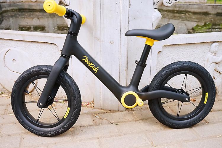 柒小佰轮滑鞋儿童6-12岁,轮滑就该这么玩