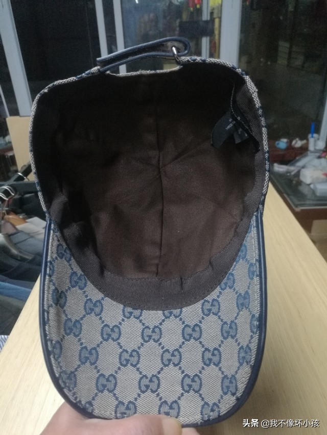 如何分辨奢侈品服装的真假,奢侈品包包怎么在网上鉴定真假