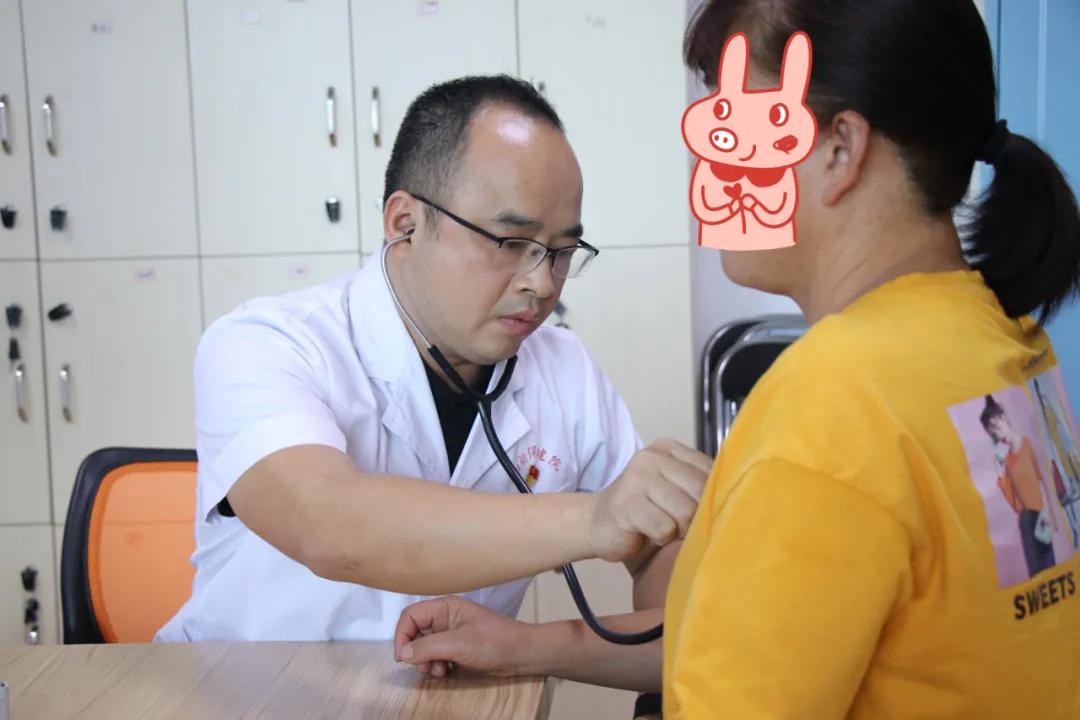 安溪县妇幼保健院林明泉：把家搬到医院附近，做患者的“贴身保镖”