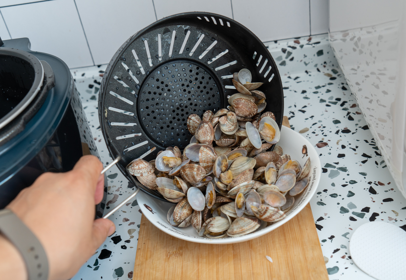 苏泊尔新款带菜谱的电压力锅,经济实惠的苏泊尔电压力锅