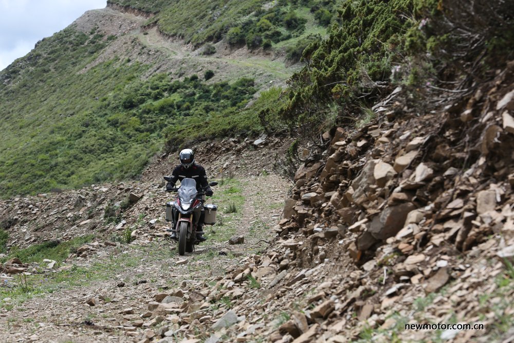 大阳天昴200拉力车加装射灯,大阳天昴200拉力车评测视频