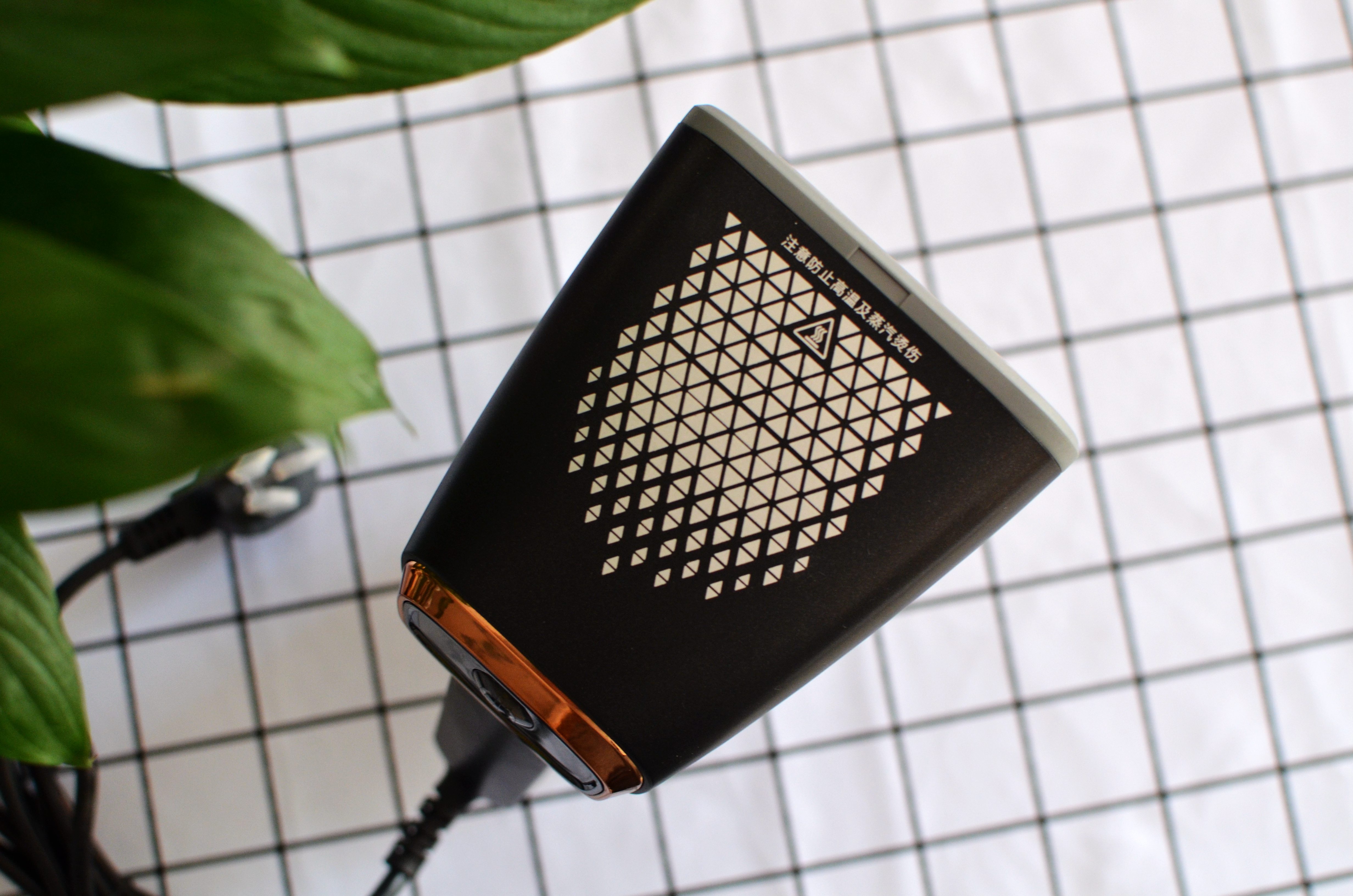 售价399元!卓力出品,熨烫+高温消毒,衣未挂烫机体验