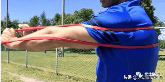 沉肩的时候肩胛骨下角翘起怎么办,肩胛骨翘起真的可以改善吗