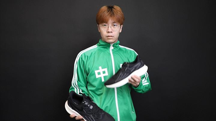 安踏和鸿星尔克跑鞋哪个穿上舒服,安踏跑鞋和鸿星尔克哪个好