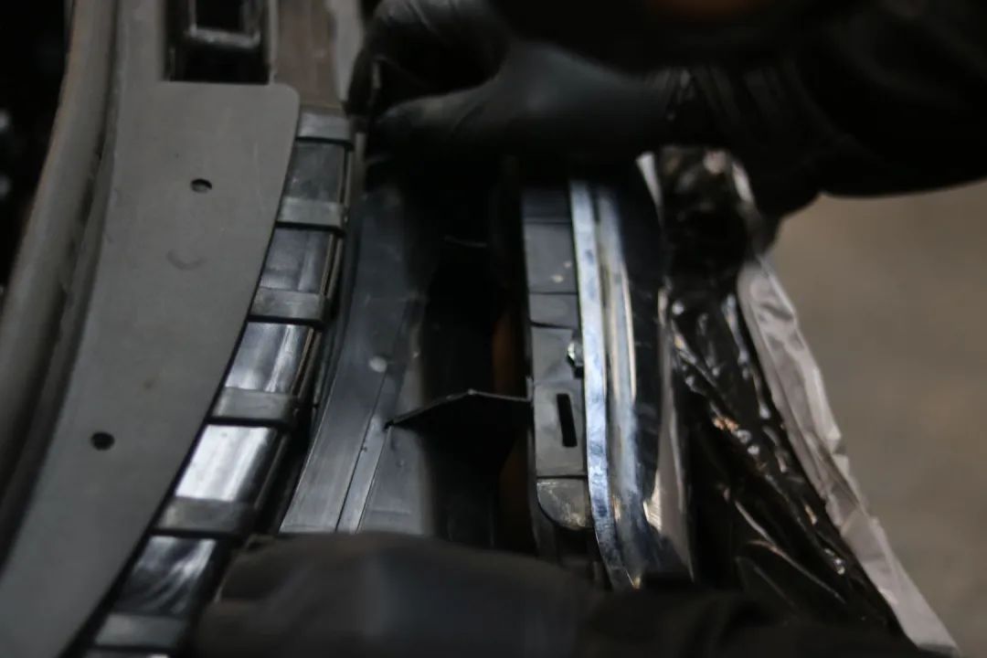 怪兽搞老车：翻新一辆残破生锈的柴油版奥迪A6，翻新后变新车