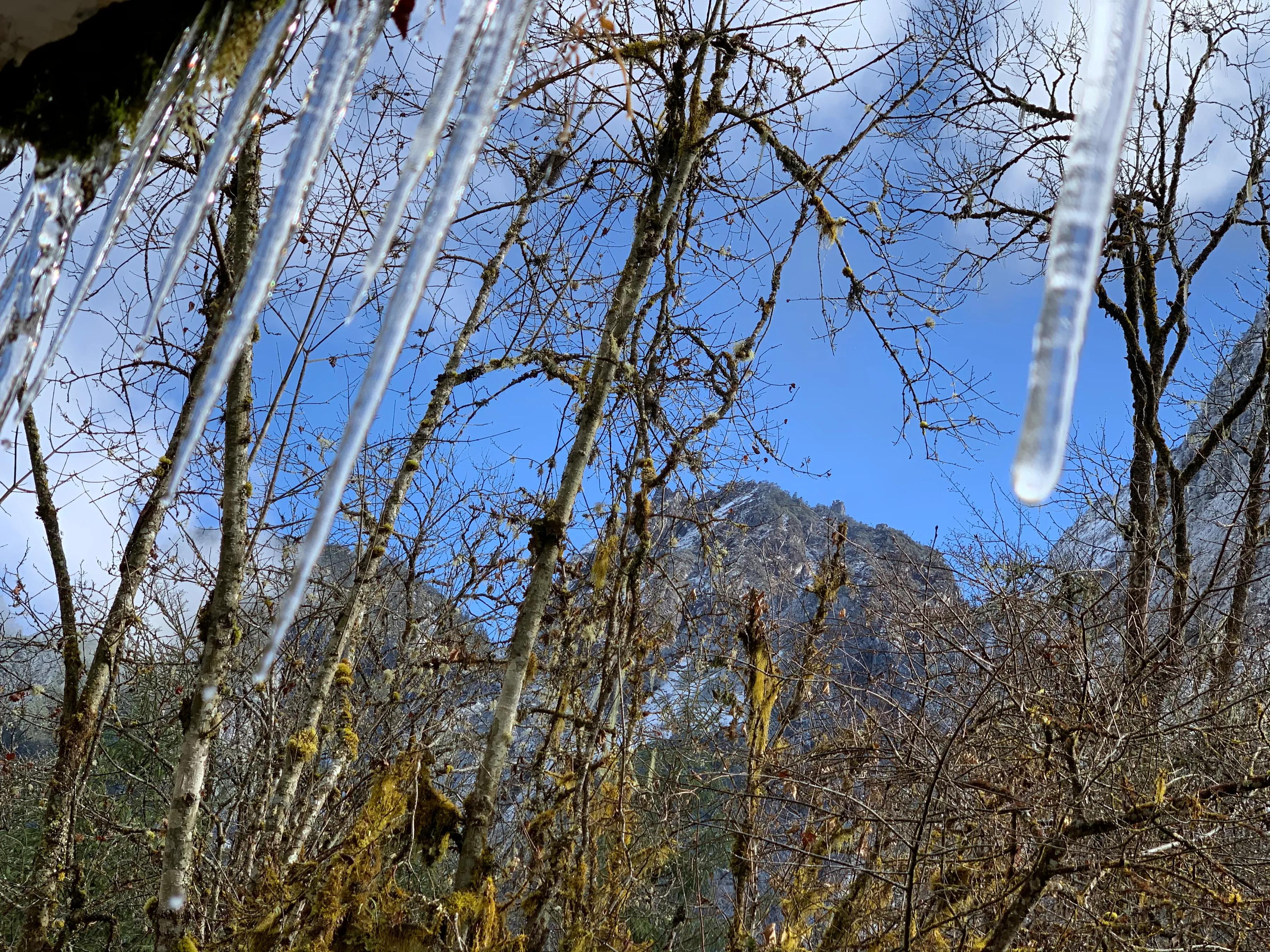 海螺沟燕子沟旅游攻略,海螺沟和燕子沟哪个更值得去