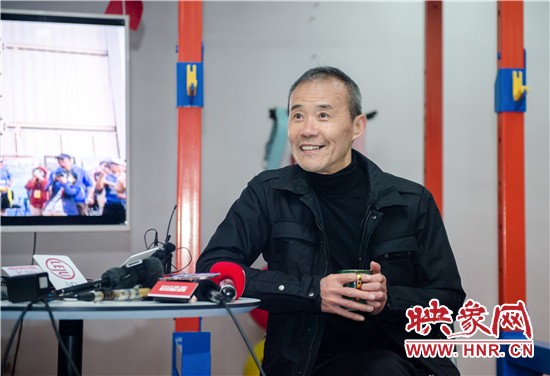 王石锻炼身体遇见大咖,王石健康运动视频