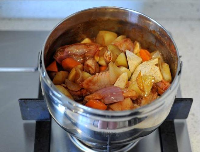 马上快要过年了大家准备好了吗,马上过年啦家里都开始备年货