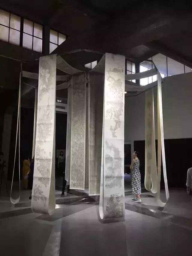 美术生哭完了继续画,气哭老师的美术生