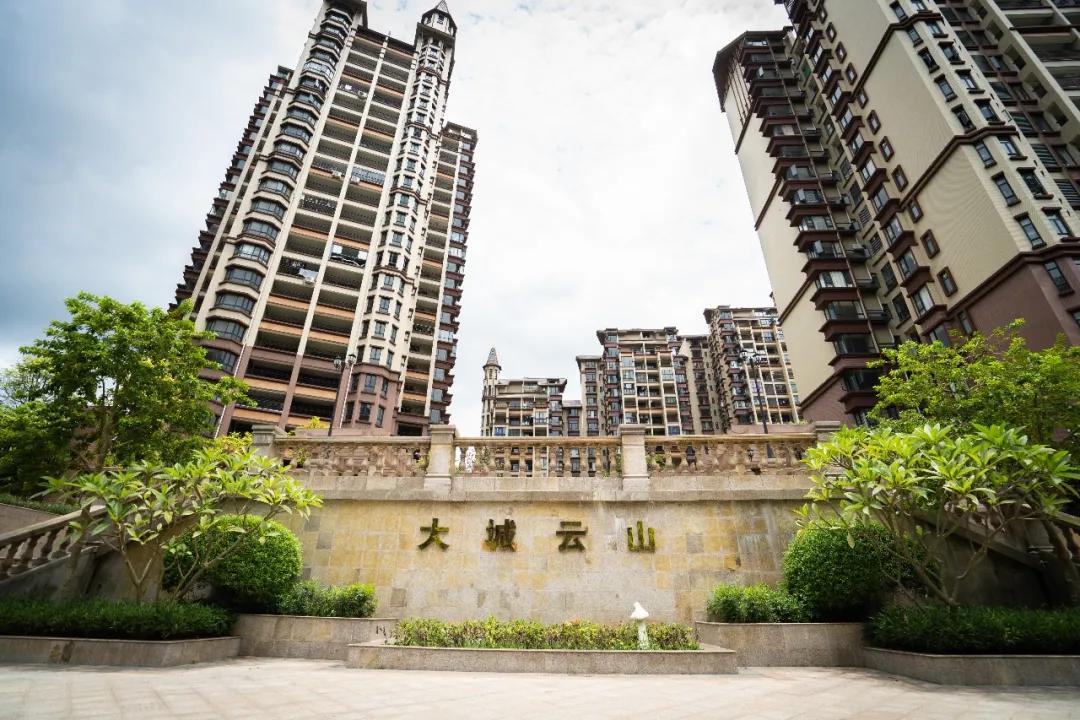 终于等到了！嵌在北回归线上的森林叠墅，惊艳“曝光”