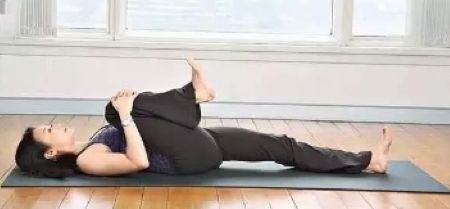 在家就能做的腰椎养生操，让你挺直腰板