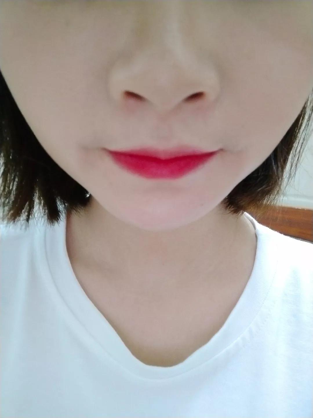 黑眼圈发紫的严重怎么遮瑕,黑眼圈遮瑕的小技巧