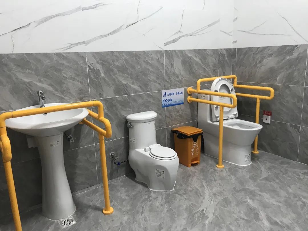 “去过厦门的公厕，我再也看不上五星级酒店了”