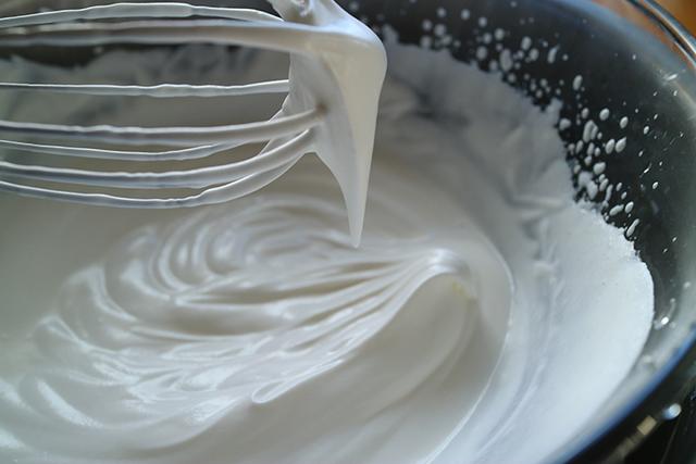 烘焙新手入门教程如何打发奶油,烘焙基础教学之打发淡奶油