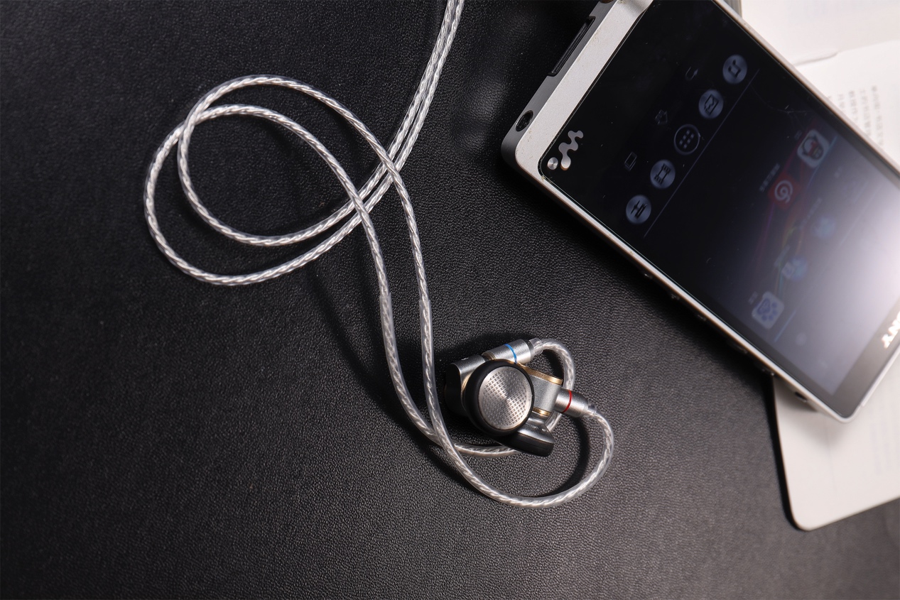 阿思翠天琴座和lyranature,阿思翠lyranature耳机