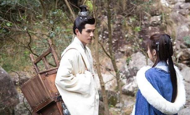 春蚕到死丝方尽蜡炬成灰泪始干这两句诗到底是什么意思