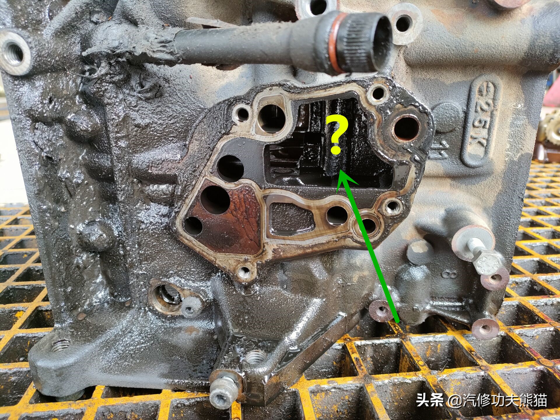 10年奥迪a6l2.0t烧机油维修,奥迪a6l2.0t烧机油吗