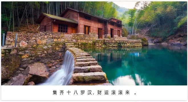 十大悬崖玻璃栈道景点,有瀑布有山还有玻璃栈道的景区