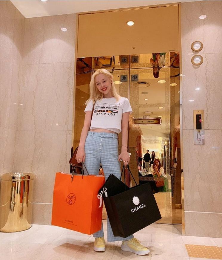 崔雪莉韩式小卷发刘海,韩星崔雪莉到底经历了什么