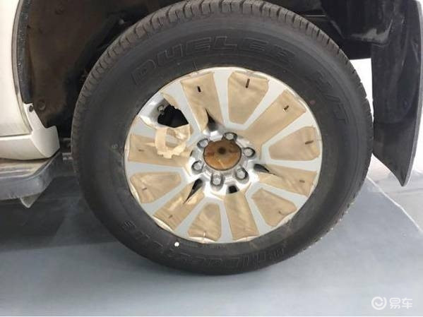 丰田霸道3000柴油20款,中东版柴油普拉多3000配置