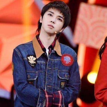 我证明：纯情少年华晨宇真的没有整容没有植发没有情人没有私生子