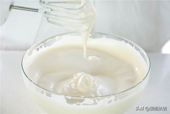 蛋糕全蛋怎么打发视频教程,做蛋糕全蛋打发和分蛋打发的口感