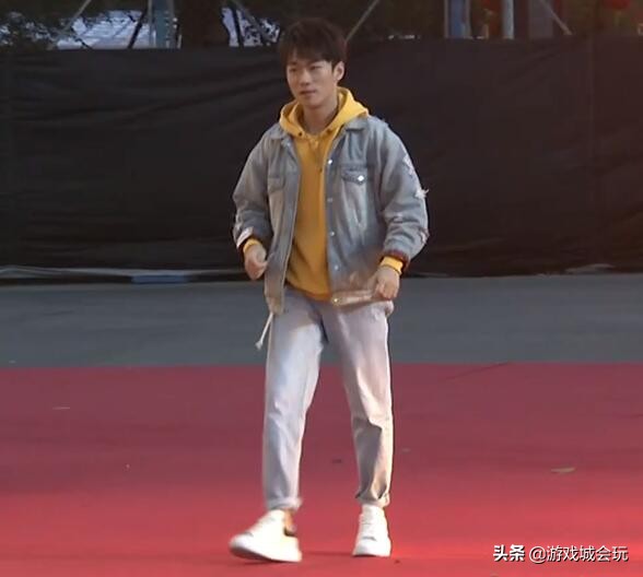 大仙虎牙首秀孤影,孤影巅峰时期和张大仙哪个人气高