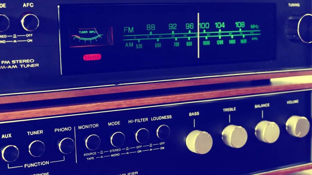 优质声线的PK,各大企业都上线播客平台,下一波走红将是中文播客