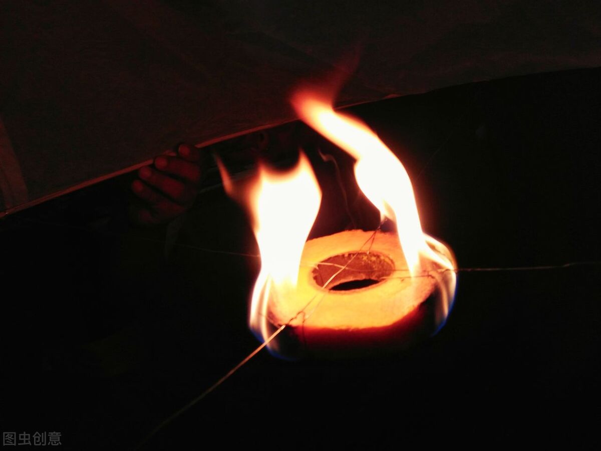 天然气火苗颜色发红是怎么回事,燃气灶火苗什么颜色正常