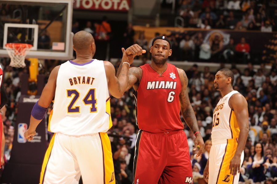 lebron詹姆斯狮子标球鞋,lebronwitness5詹姆斯实战篮球鞋