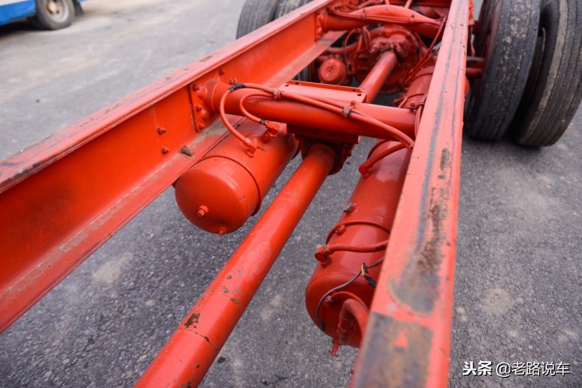 路边的经典——27年前的西星就用上了橡胶悬架