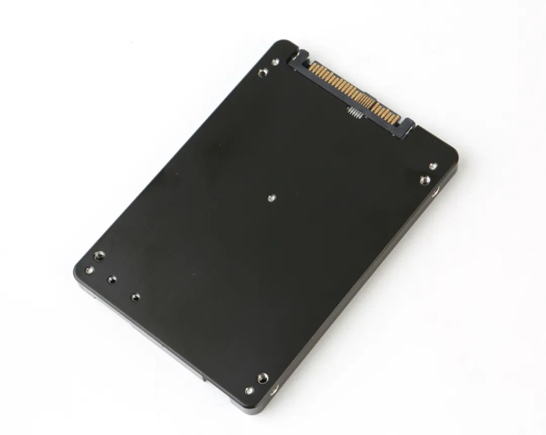 长得像奔驰卡车,长得像奔驰的卡车