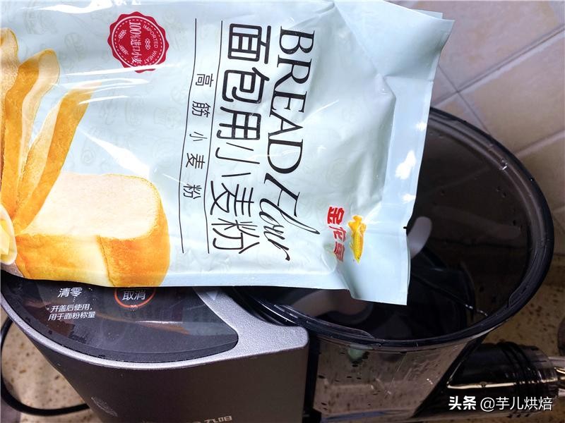 在家如何无需材料做出好吃的面条,自制面条吃起来不劲道