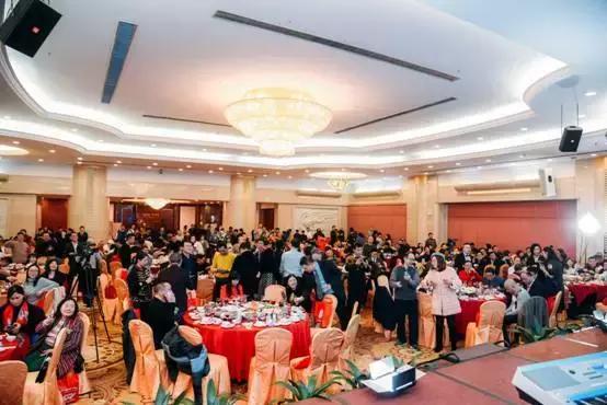 文汇天下，与时俱进，铸新辉煌