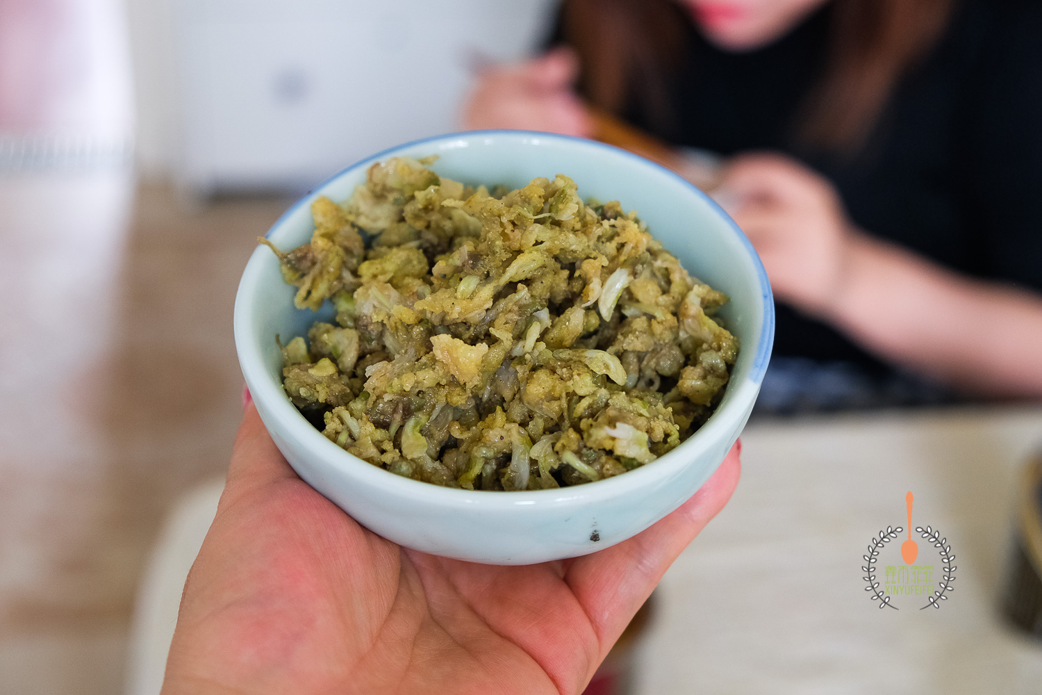 没有面粉又想吃蒸槐花的最佳吃法,蒸槐花不粘不坨有秘诀