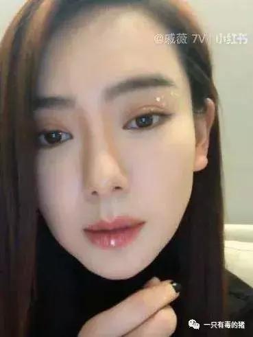 到底是什么神仙眼影盘，能让戚薇用到铁皮