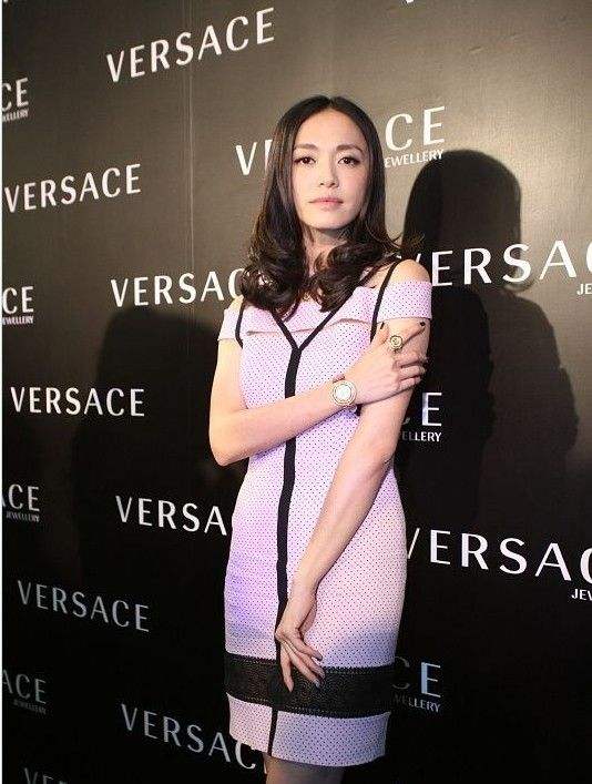 姚晨、许凯都爱范思哲手表，VERSACE范思哲是几线奢侈品牌？