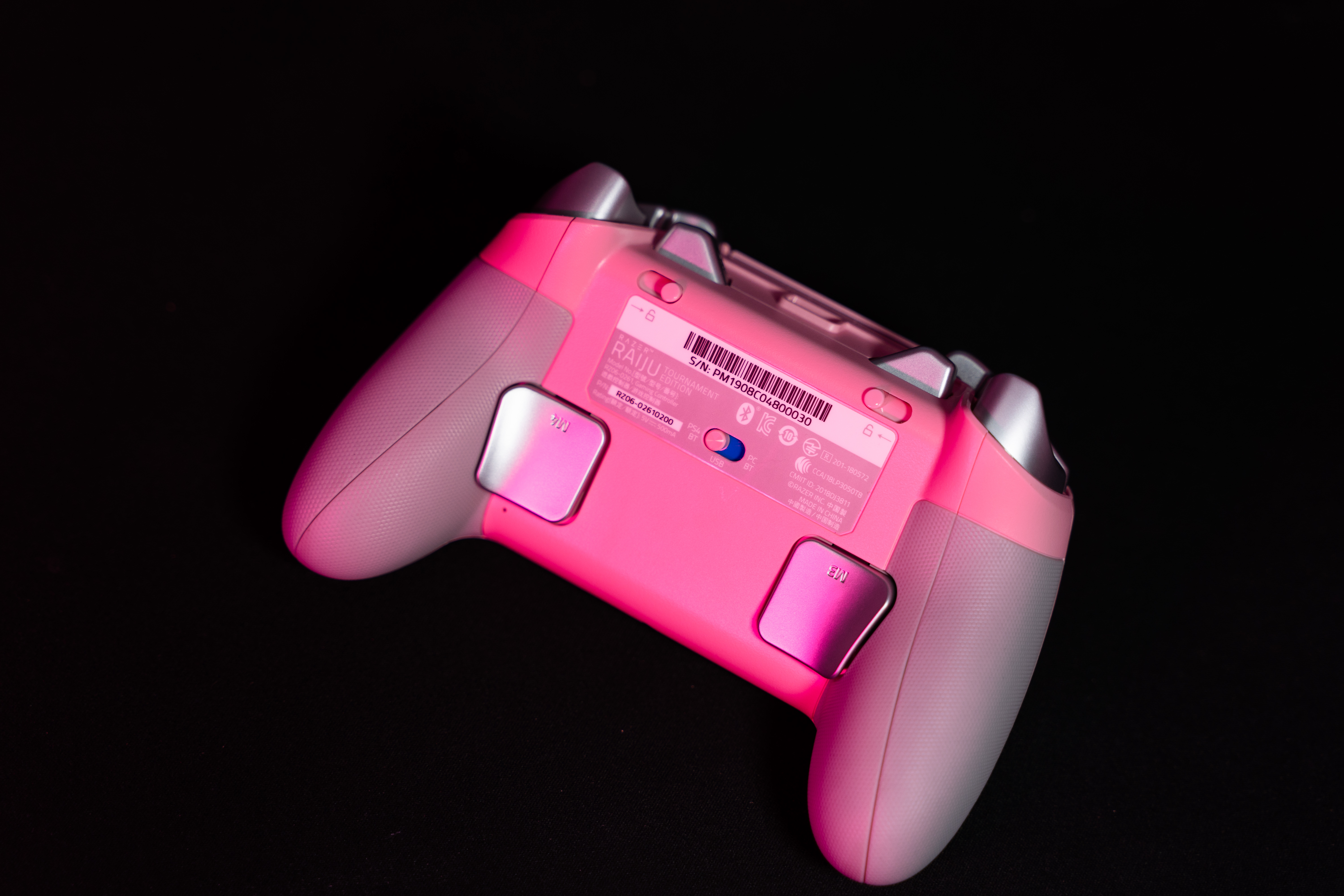 雷蛇ps4飓兽标准版手柄,razer飓风手柄